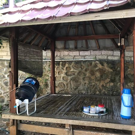 Kampung Homestay Kuta  エクステリア 写真